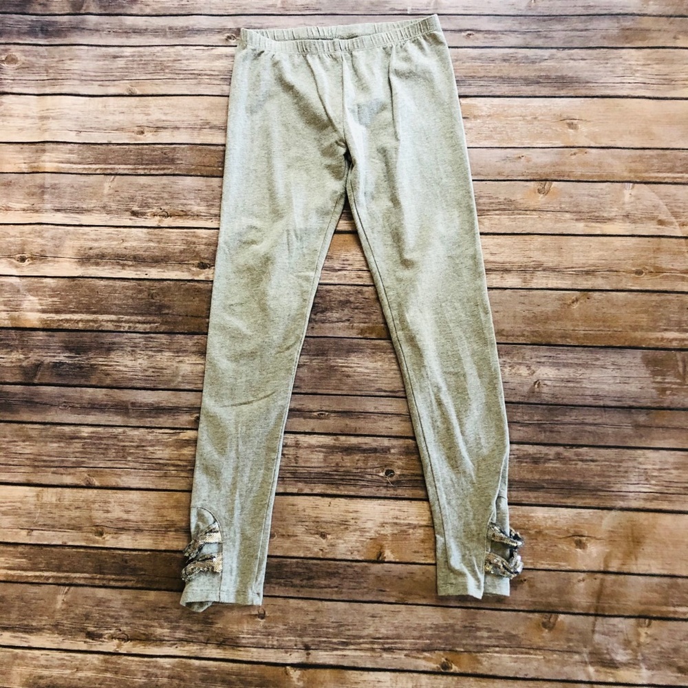 Girls grey leggings w/ sequence details! Size10/12